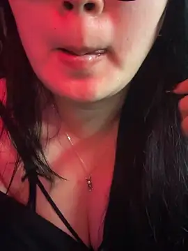 Snapshot of HaleyKin chatting on 03.15.26 HaleyKin online show from 03.15.26