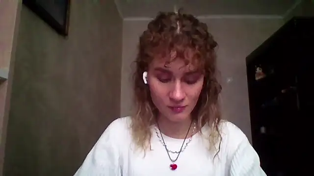 Snapshot of DeanneGilcher chatting on 02.18.26 DeanneGilcher online show from 02.18.26