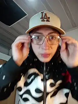 Emmanuel Lust online show from 03.04.26