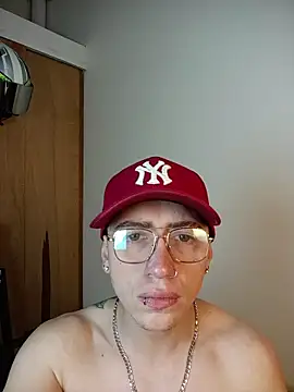 Emmanuel Lust online show from 03.05.26