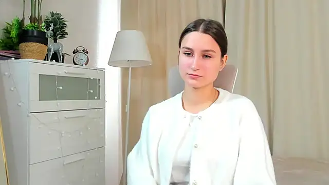 Snapshot of LouieCathcart chatting on 02.08.26 LouieCathcart online show from 02.08.26