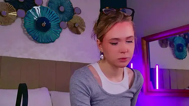 Beckie White online show from 03.01.26