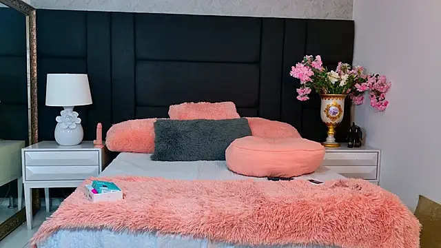 MaraGrief  online show from 02.17.26