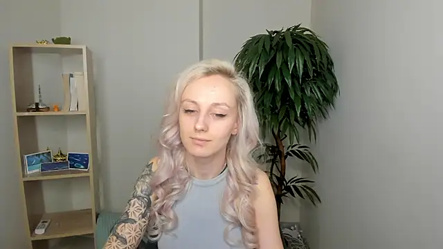 Snapshot of KathernKlunk chatting on 02.10.26 KathernKlunk online show from 02.10.26