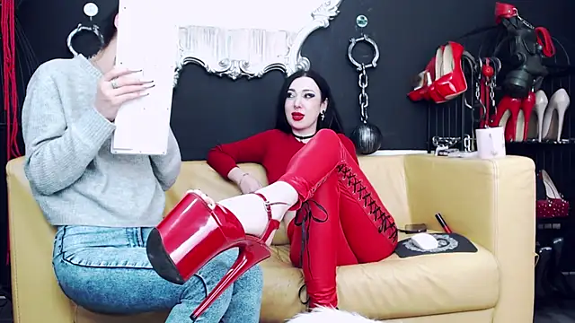 Snapshot of GoddessGeo chatting on 01.21.25 GoddessGeo online show from 01.21.25