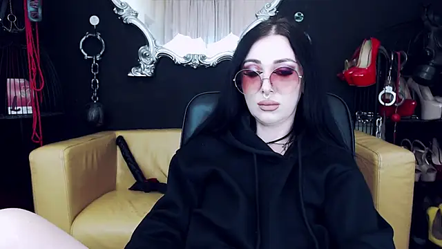 Snapshot of GoddessGeo chatting on 03.08.25 GoddessGeo online show from 03.08.25