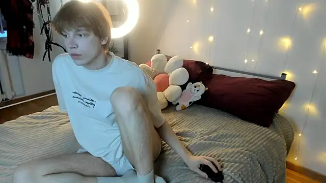 Snapshot of CalmFever chatting on 02.09.26 CalmFever online show from 02.09.26