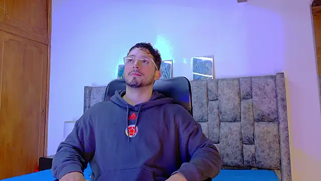 NICK MOSS  online show from 03.12.26