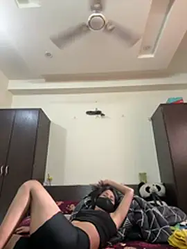 raavigirl online show from 03.20.26