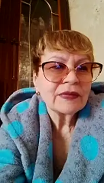 SophieBurns online show from 04.14.26