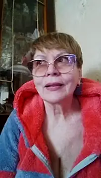 SophieBurns online show from 04.27.26