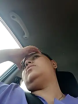 Snapshot of MajoArias chatting on 03.19.26 MajoArias online show from 03.19.26