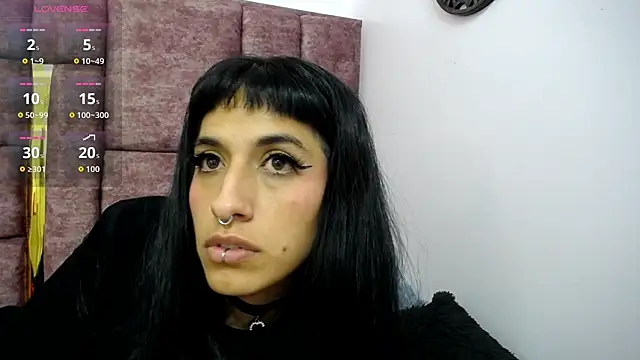 FRANCESCA LOVE  online show from 05.02.26