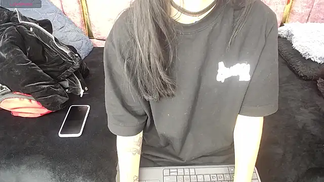 FRANCESCA LOVE  online show from 06.17.26