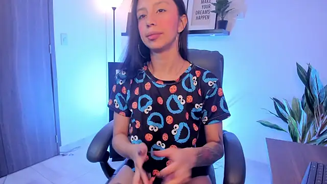Snapshot of Eleanor_Park_ chatting on 05.12.26 Eleanor Park online show from 05.12.26