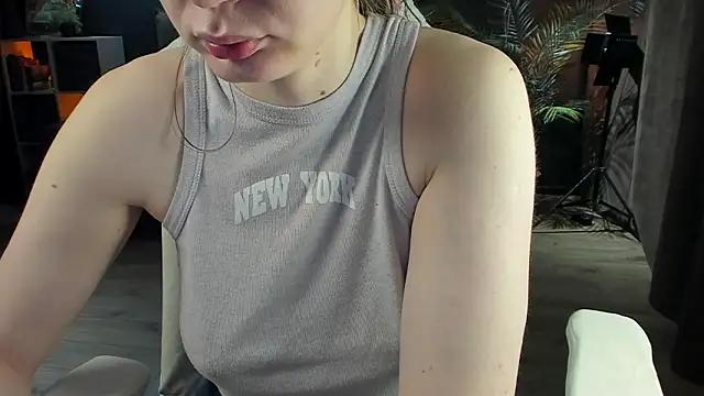 yours ann online show from 03.11.26