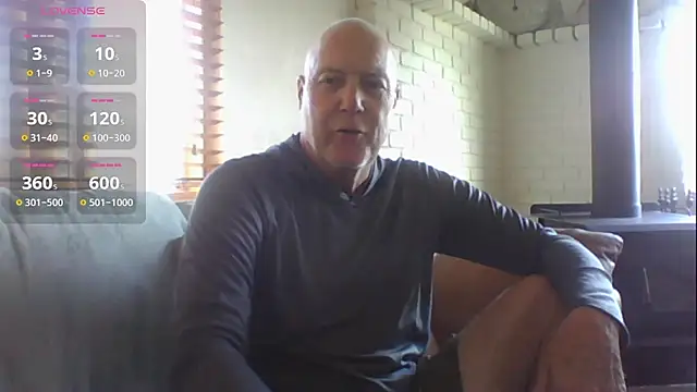 Snapshot of namelesswonder1 chatting on 02.10.26 namelesswonder1 online show from 02.10.26