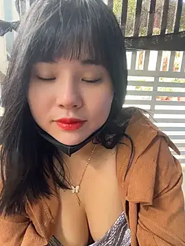 Snapshot of Lewd_couple chatting on 05.17.26 Lewd couple online show from 05.17.26