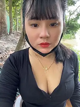 Snapshot of Lewd_couple chatting on 05.23.26 Lewd couple online show from 05.23.26
