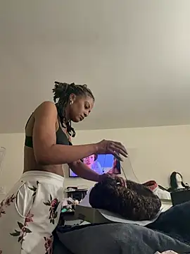 Goldie Glows63 online show from 04.13.26