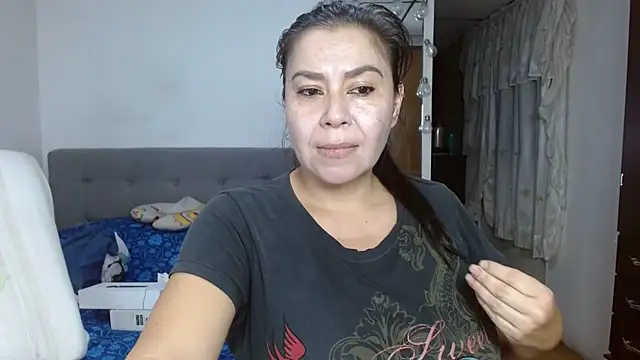 Karo sexy online show from 10.04.25