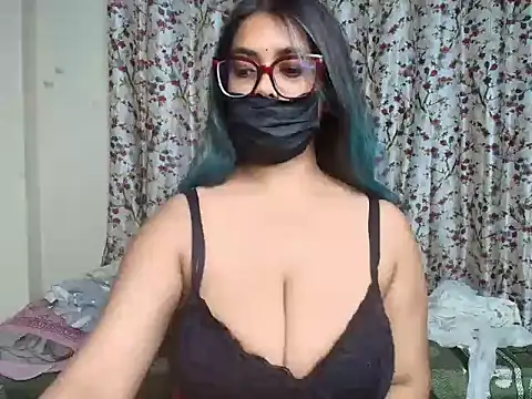 Snapshot of Bold-camlin chatting on 06.25.26 Bold-camlin online show from 06.25.26