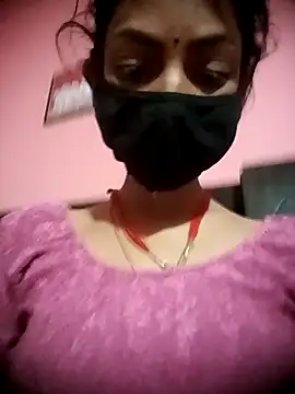 Snapshot of BIG_QWEEN_NO1 chatting on 03.11.26 BIG QWEEN NO1 online show from 03.11.26