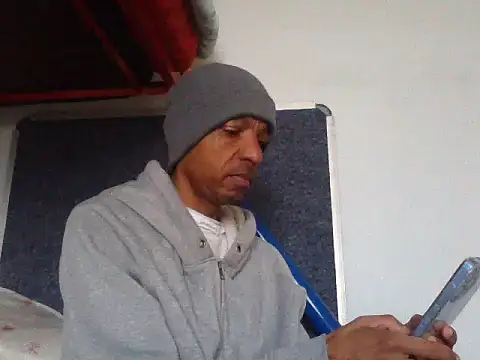 Snapshot of lavelle26 chatting on 05.18.26 lavelle26 online show from 05.18.26