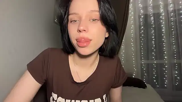 Snapshot of _luna_fox_ chatting on 02.08.26 luna fox online show from 02.08.26