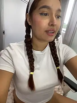 Emily Harpeer online show from 02.12.26