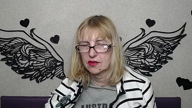 Snapshot of PattySanny chatting on 03.08.26 PattySanny online show from 03.08.26