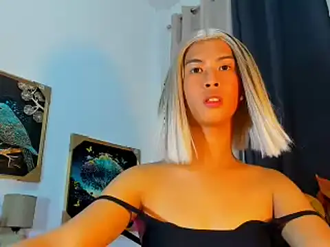 Snapshot of littlemikay chatting on 02.09.26 littlemikay online show from 02.09.26