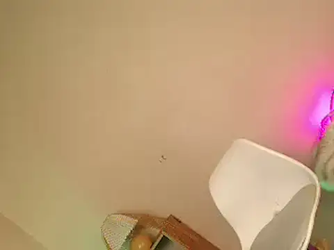 Snapshot of BitchWithTaste chatting on 03.06.26 BitchWithTaste online show from 03.06.26