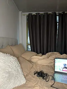 RachelWeisz  online show from 02.23.26