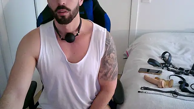 Snapshot of Sub-Titan chatting on 02.07.26 Sub-Titan online show from 02.07.26