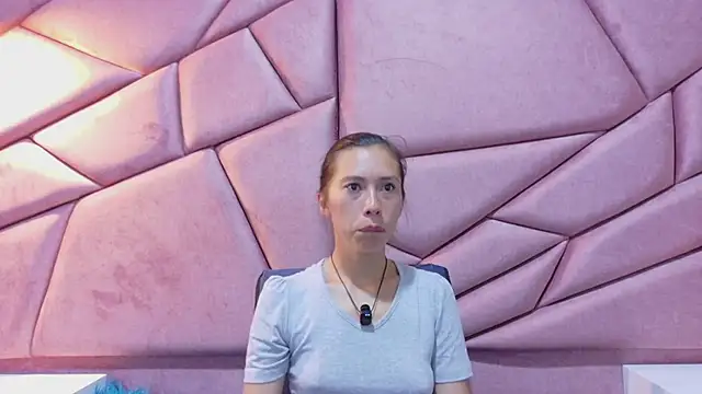 kimberlypink  online show from 03.02.26