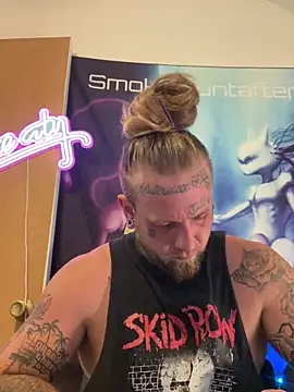 Smokebluntafterblunt online show from 06.19.26