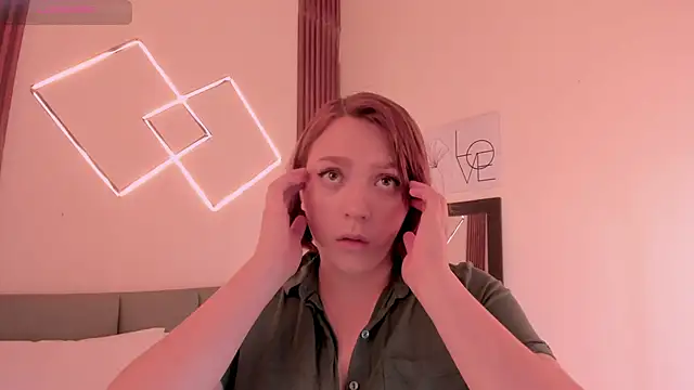 Snapshot of SimonaStar chatting on 03.21.26 SimonaStar online show from 03.21.26