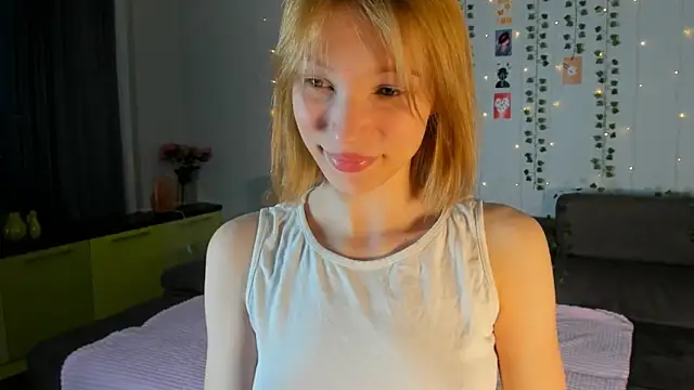 Kiracute18 online show from 05.13.26