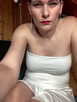 Snapshot of Midnight_Munch chatting on 03.18.26 Midnight Munch online show from 03.18.26