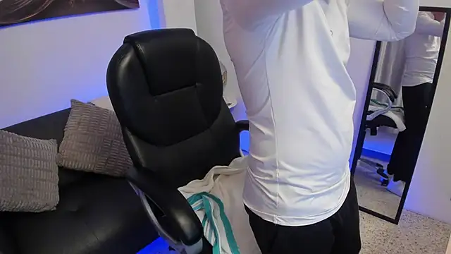 Snapshot of Tommas_Jhonson chatting on 02.27.26 Tommas Jhonson online show from 02.27.26