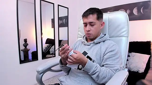 Snapshot of Tommas_Jhonson chatting on 03.04.26 Tommas Jhonson online show from 03.04.26