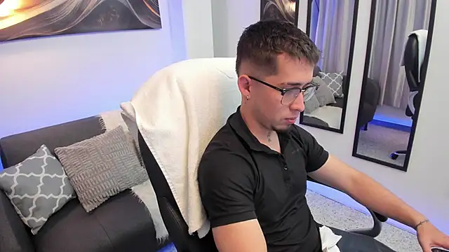 Snapshot of Tommas_Jhonson chatting on 03.17.26 Tommas Jhonson online show from 03.17.26