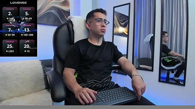 Snapshot of Tommas_Jhonson chatting on 03.24.26 Tommas Jhonson online show from 03.24.26