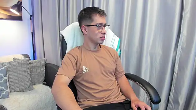 Snapshot of Tommas_Jhonson chatting on 03.26.26 Tommas Jhonson online show from 03.26.26