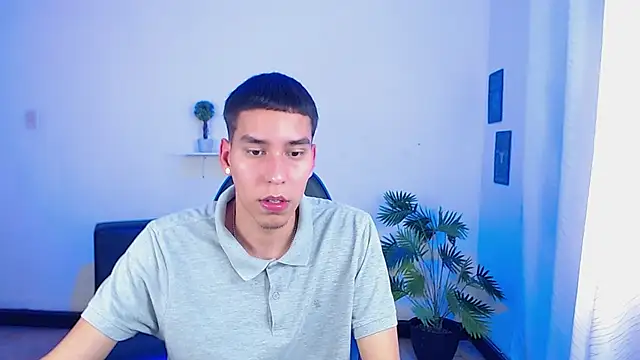 Snapshot of siimon18 chatting on 02.10.26 siimon18 online show from 02.10.26