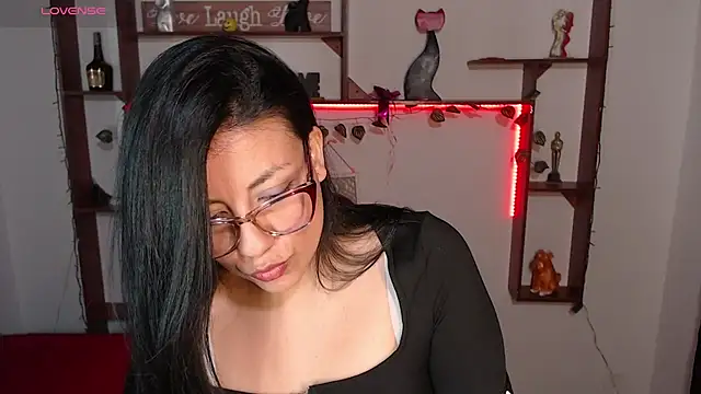 QueenRose94 online show from 03.25.26