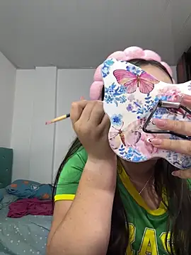 Snapshot of Wild_lilhyy chatting on 05.28.26 Wild lilhyy online show from 05.28.26