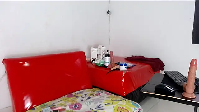 Snapshot of valeryskinnyvagi chatting on 03.27.26 valeryskinnyvagi online show from 03.27.26
