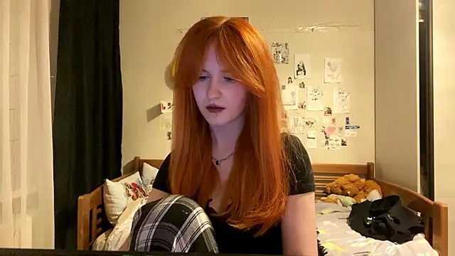 Snapshot of DynaLoom chatting on 03.20.26 DynaLoom online show from 03.20.26